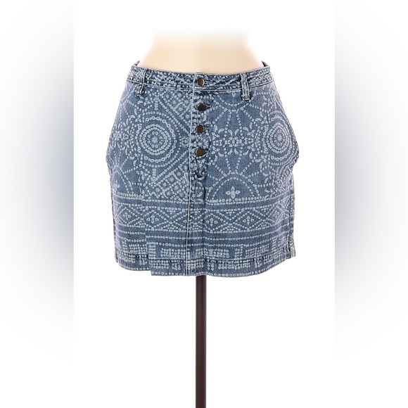 Free people button Jean blue mini skirt with spiral print midrise - size 0 - Picture 4 of 11